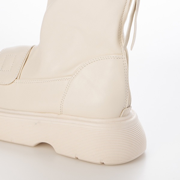 �Хå��ե����ʡ����͸��쥷�硼�ȥ֡���