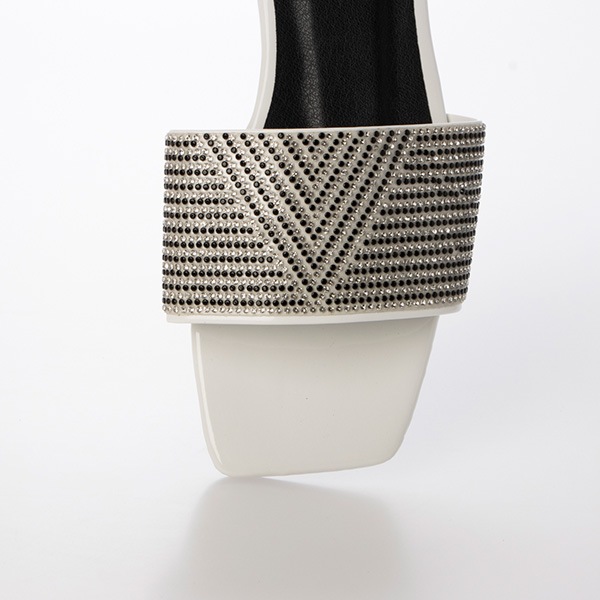 �ӥ��塼�ǥ�����ե�åȥ������