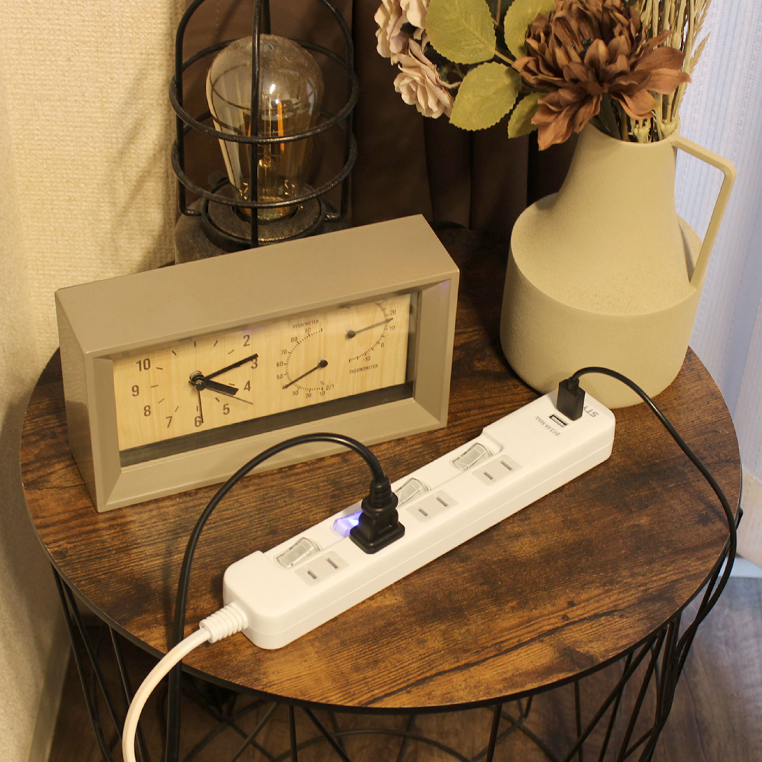 �Ÿ����å� USB��2�ݡ���3.4A 1m 4AC 2USB LTP42WH34-1 STYLED