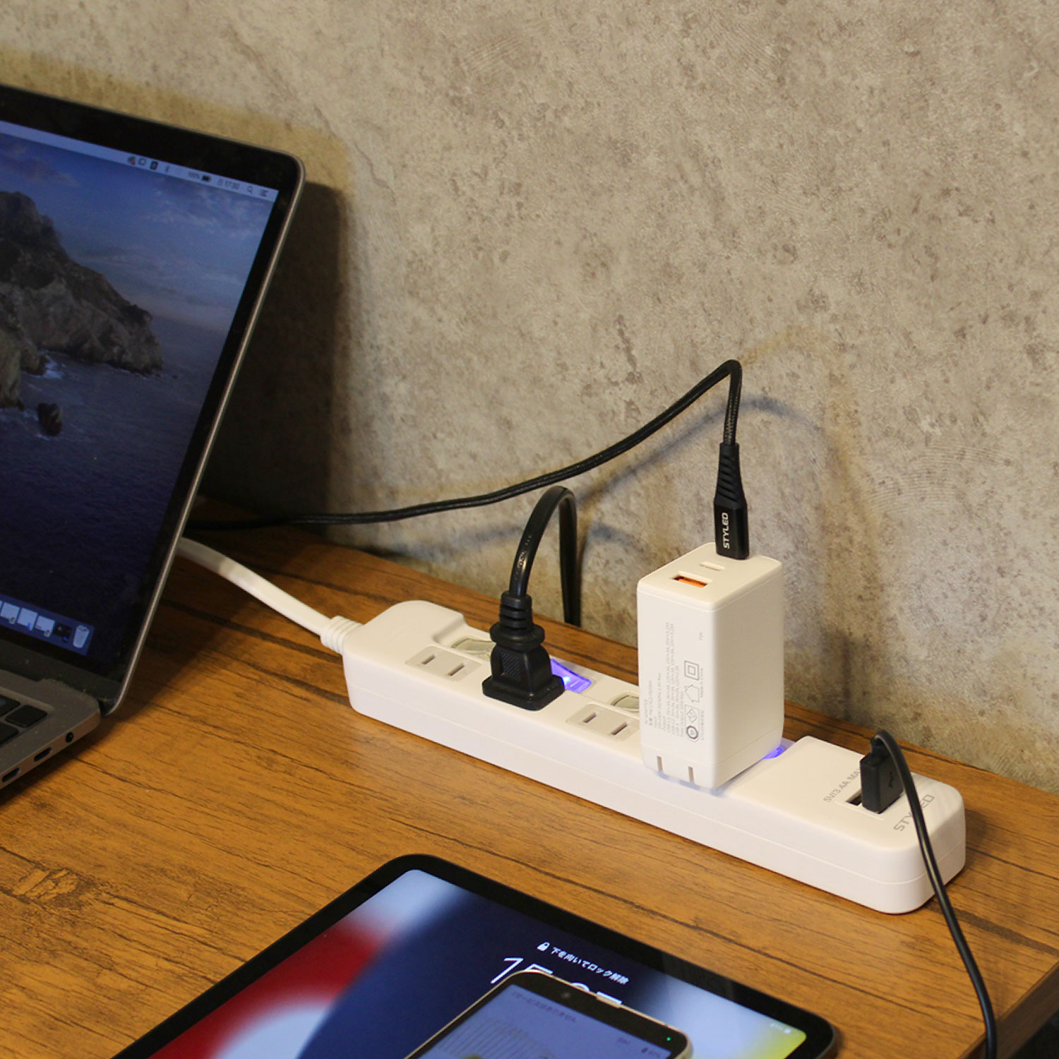 �Ÿ����å� 2�ĥ��å� USB��2�ݡ���3.4A 2m 4AC 2USB LTP42WH34-2X2 STYLED