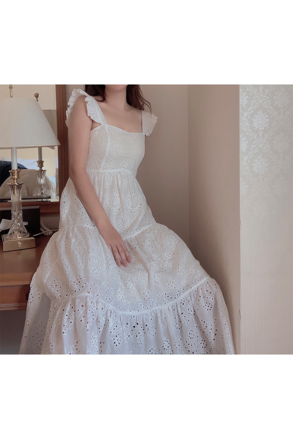 スカラップ刺繍マキシ丈フリルキャミワンピース