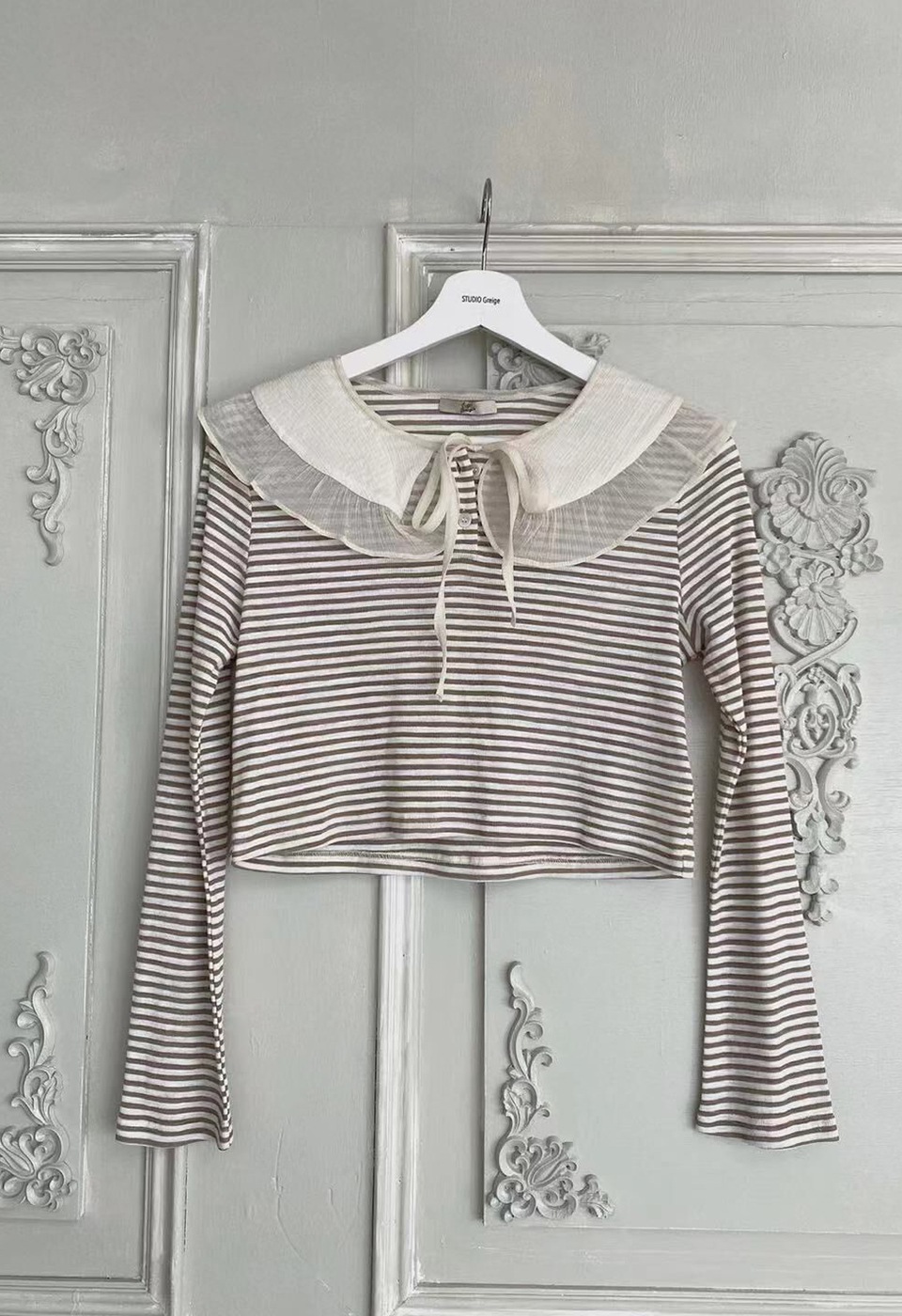 border frillcollar tops