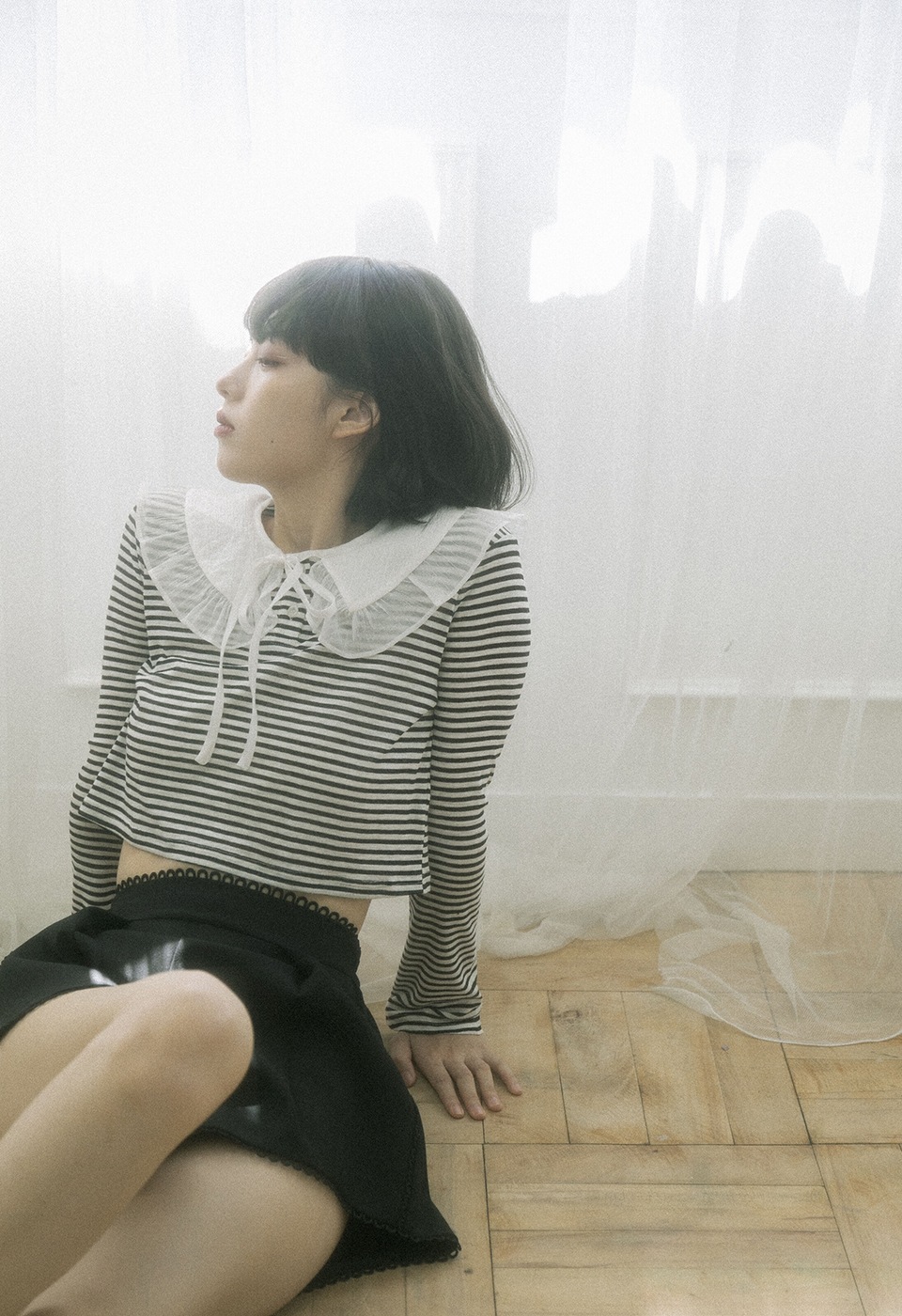 border frillcollar tops