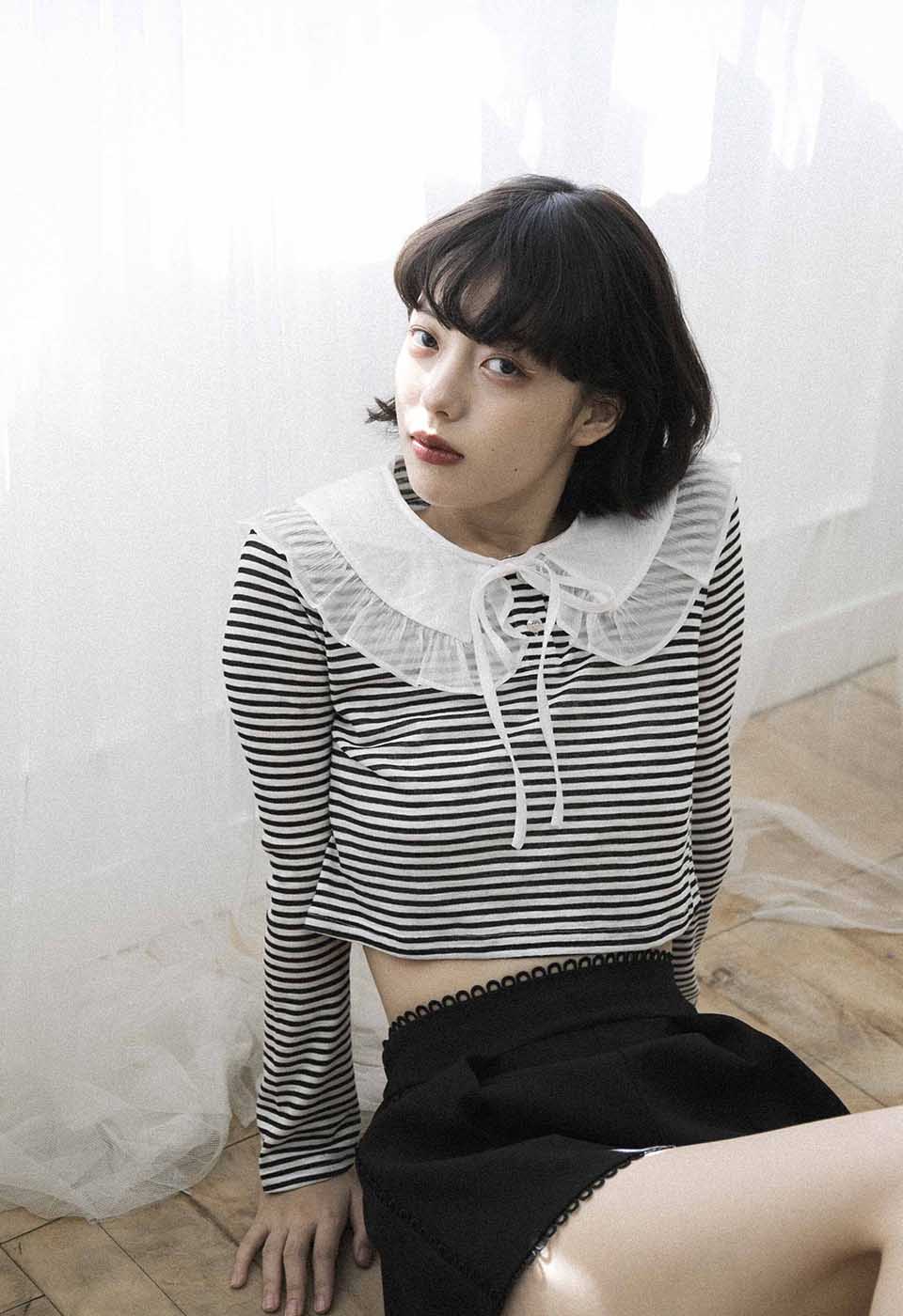 border frillcollar tops