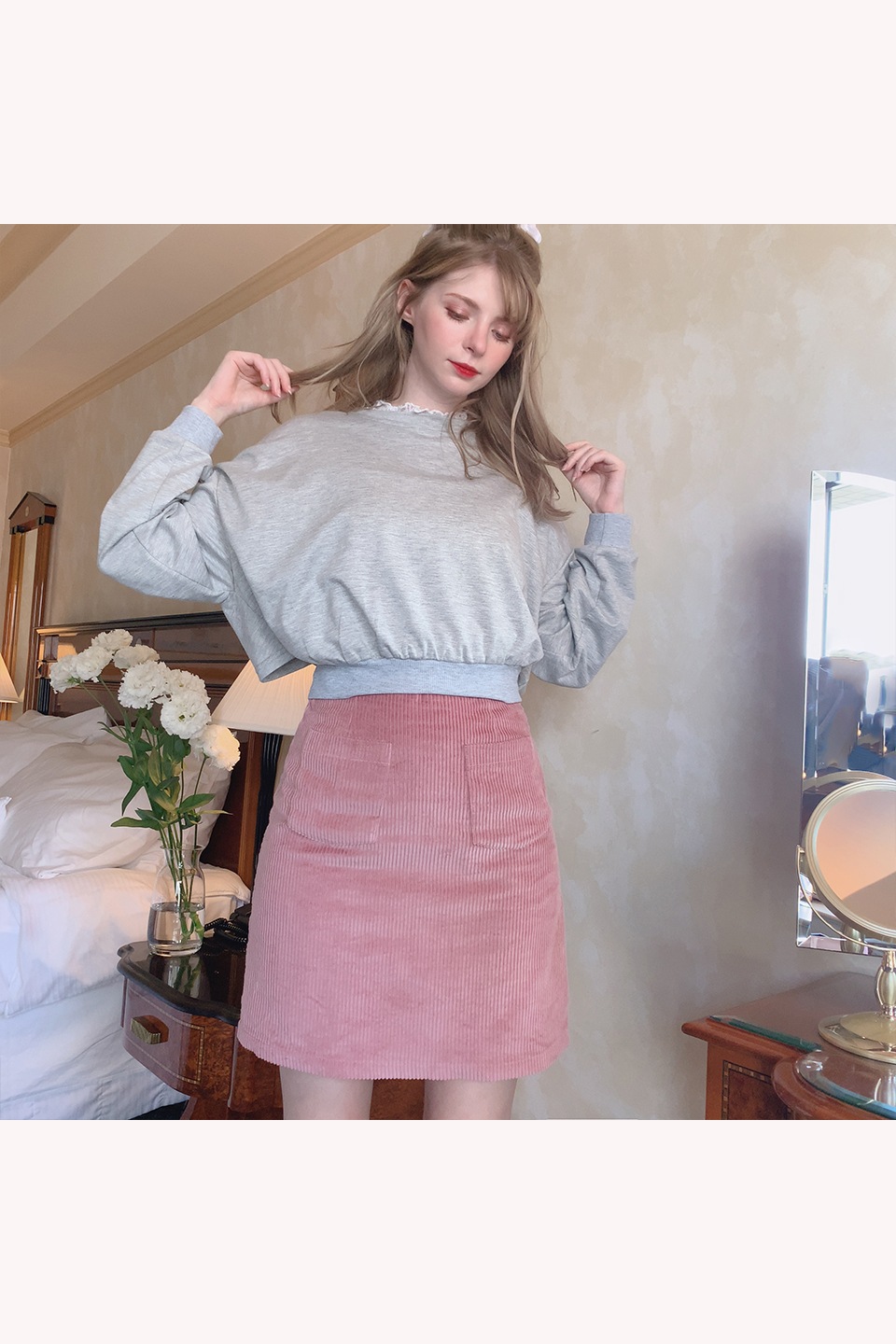 【予約販売】バックリボンショート丈スウェット