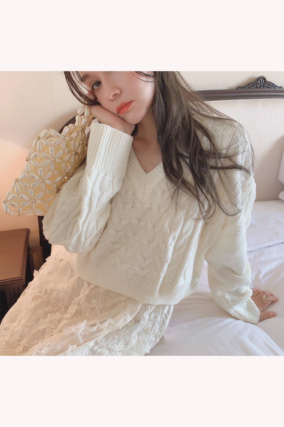 【予約販売】Vネックケーブル編みショートニットプルオーバー