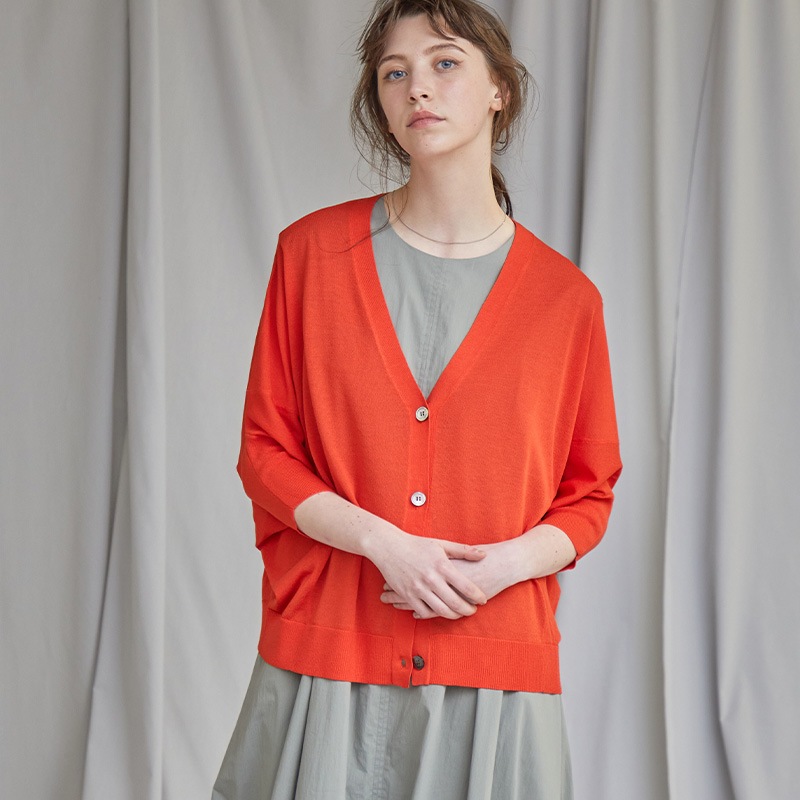 ルーエンローズ　カシミア100%ポンチョ型カーディガン LUYUAN ROSE ルーエンローズ カシミヤ100％ カーディガン グレー