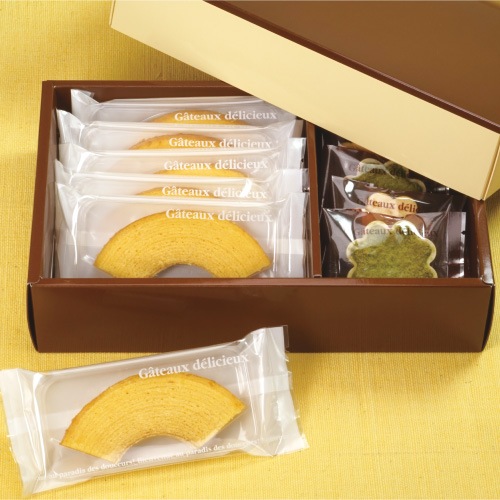 【カットバウムクーヘン用トレー】A-PET アーチトレー 1/4 2,000個