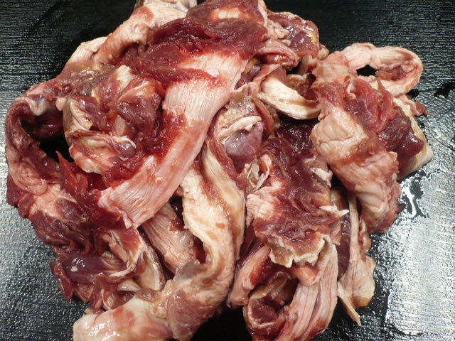 激安 国産牛サガリすじ 牛スジ １kg 商品詳細 格安 鶏肉 豚肉 牛肉 ホルモン焼き 肉 精肉仕入 グルメショップすみよし