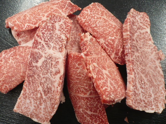 サービス品 仙台黒毛和牛 モモ 焼肉用 200g