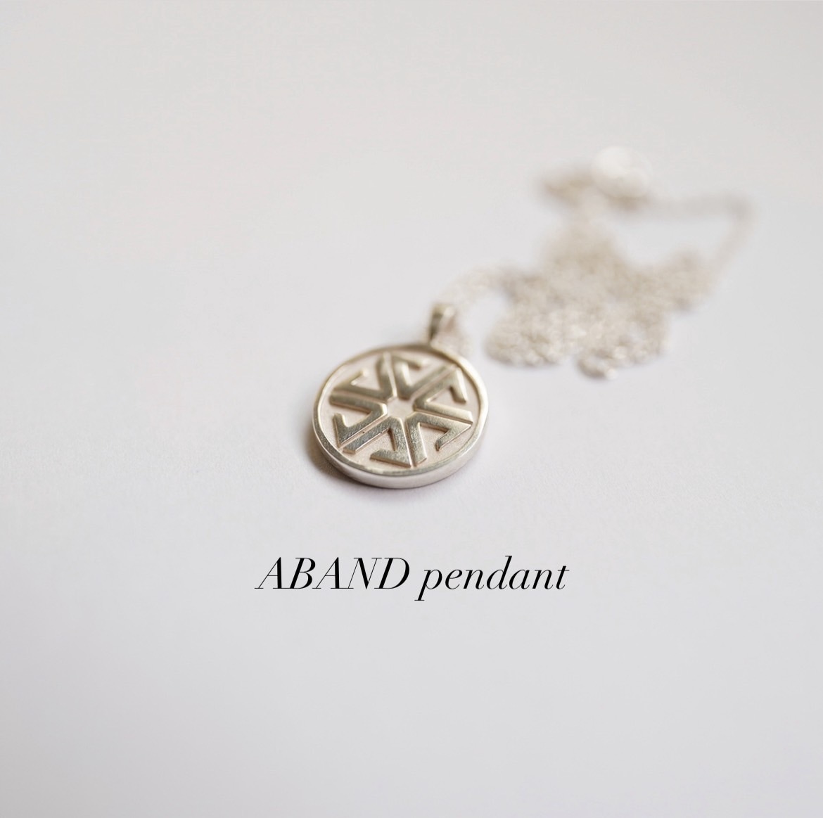 ABAND pendant