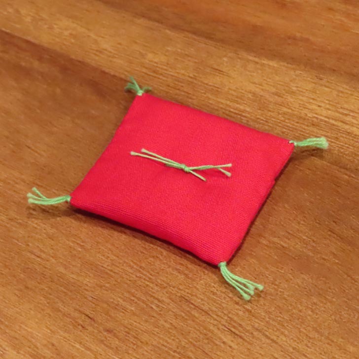 赤座布団ミニ 3.5cm角