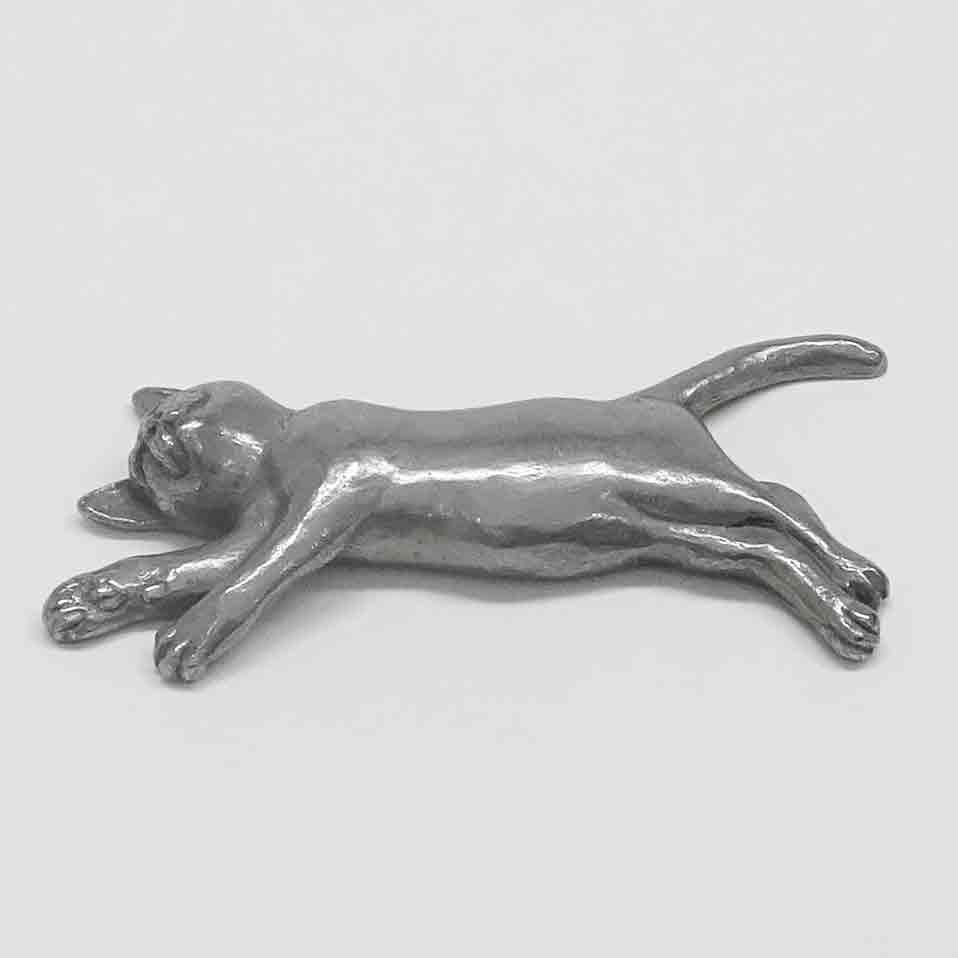 ねているネコ(大)