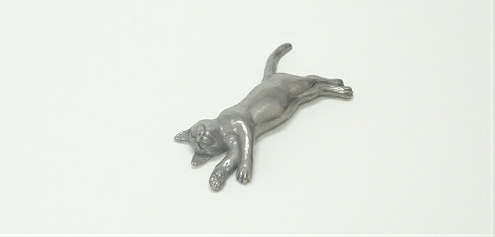 ねているネコ(大)