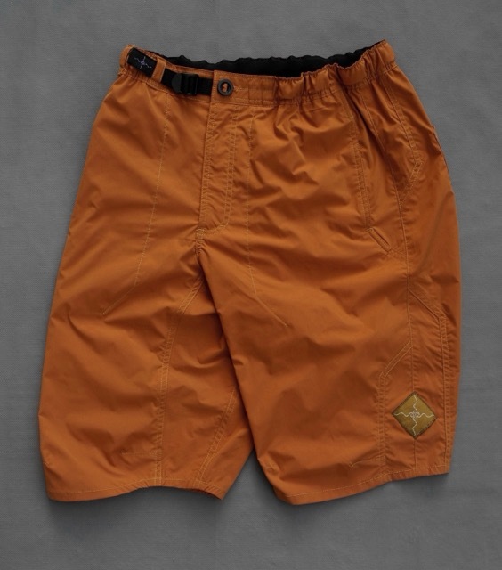 DC GRAPHITE 1/2 SHORTS（グラファイト1/2ショーツ）