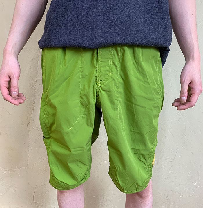 DC GRAPHITE 1/2 SHORTS（グラファイト1/2ショーツ）