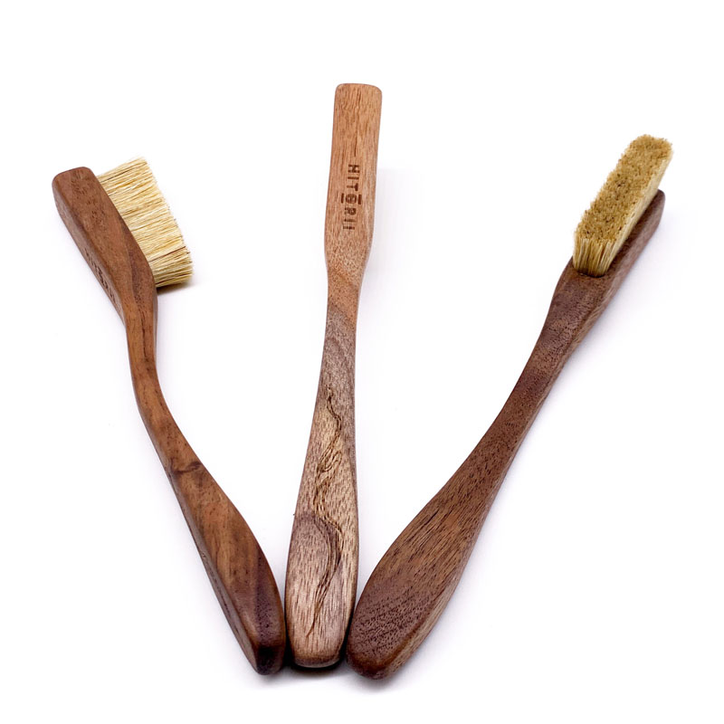 HT Walnut Brush  (ウォールナットブラシ)