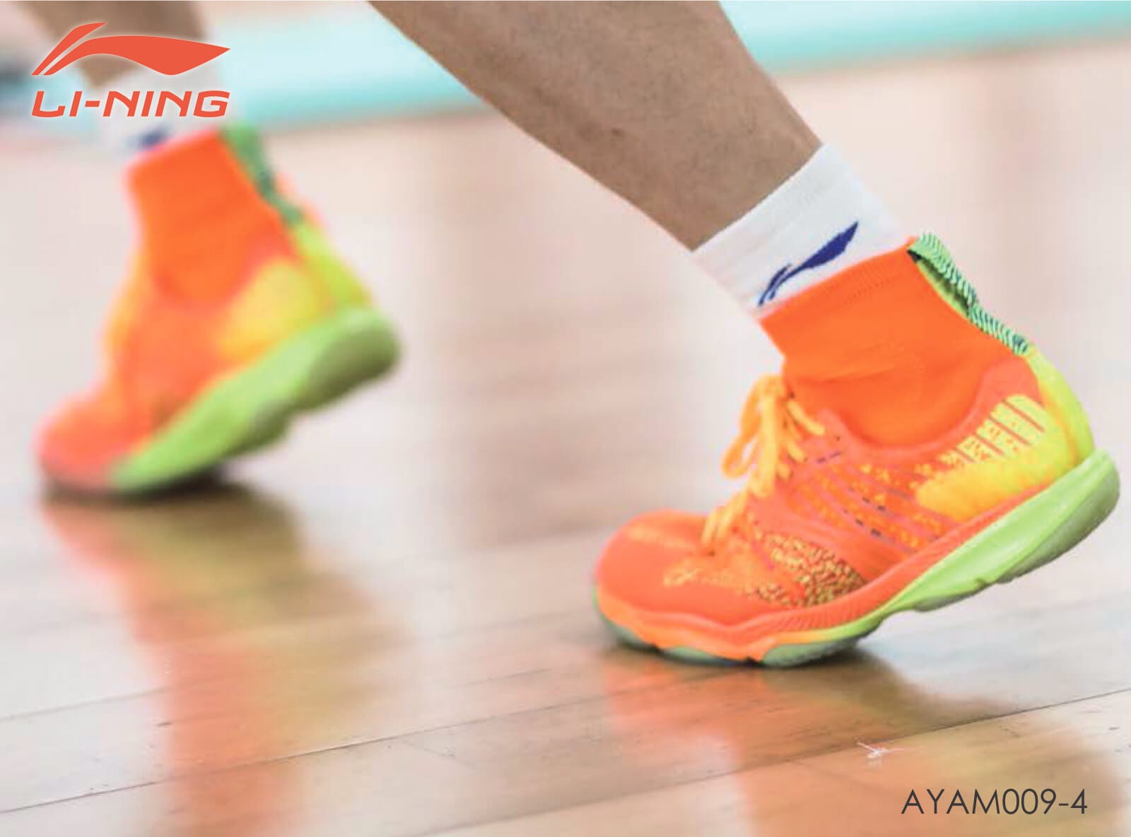 大特価】LI-NING AYAM009 一体型バドミントンシューズ(ユニ/メンズ) 24