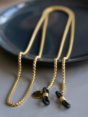 Statement piece gold