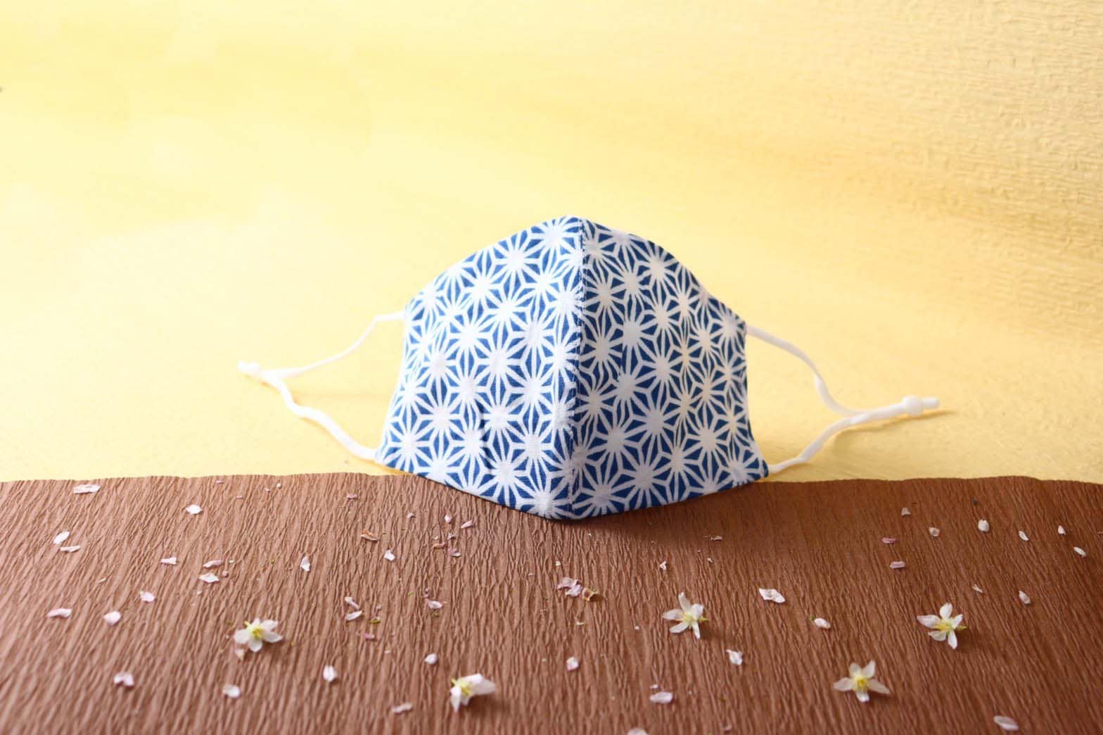 梨園染めマスク　麻の葉文様