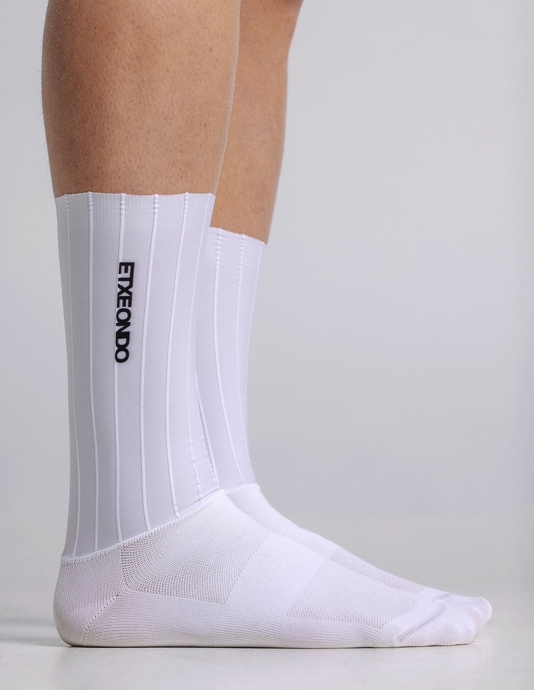 SALE〈ASSOS〉KOMPRESSOR SOCKS ソックス _BlackSeries | ASSOS