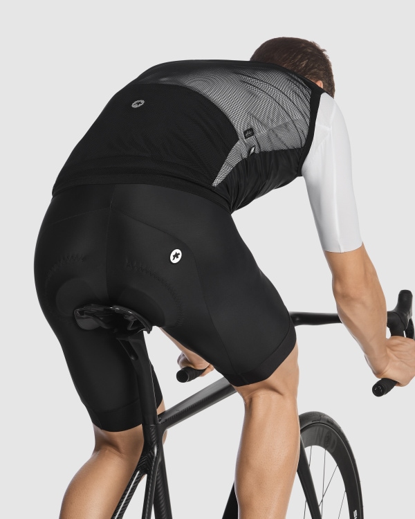 ASSOS〉MILLE GT WIND VEST ベスト C2 _BlackSeries | ASSOS