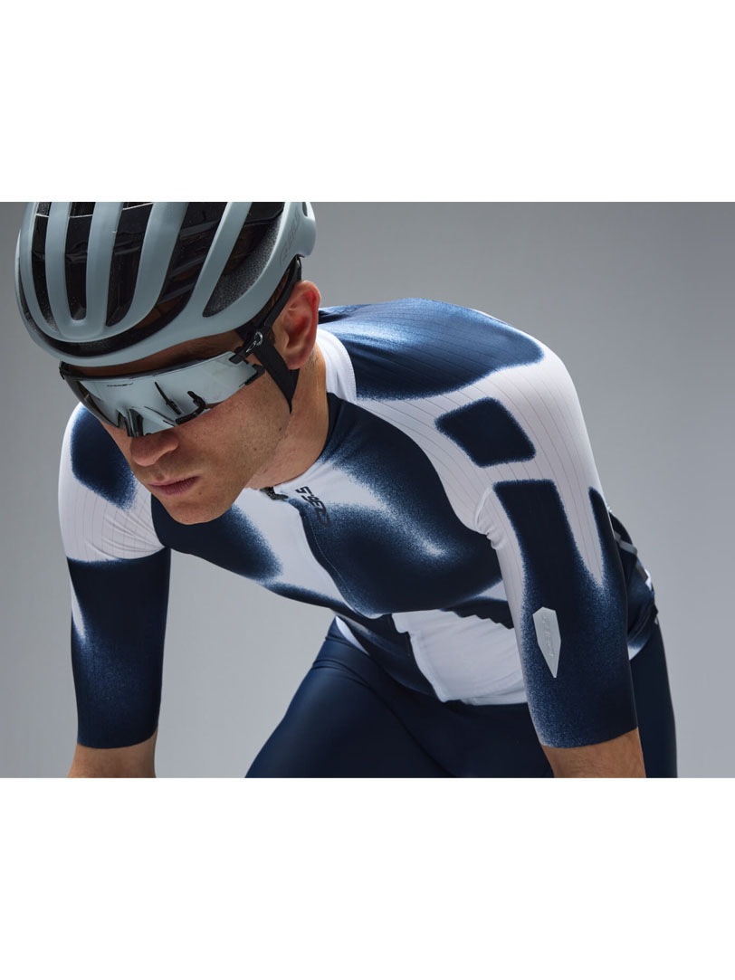 Q36.5〉Gregarius Pro Big Logo Jersey ジャージ _White | Q36.5