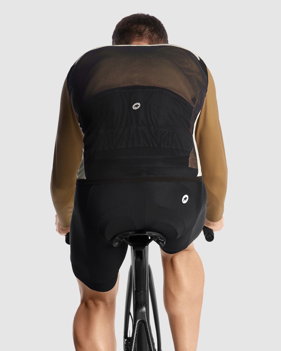 ASSOS〉MILLE GT WIND VEST ベスト C2 _MoonSand | ASSOS | SUNNYSIDE