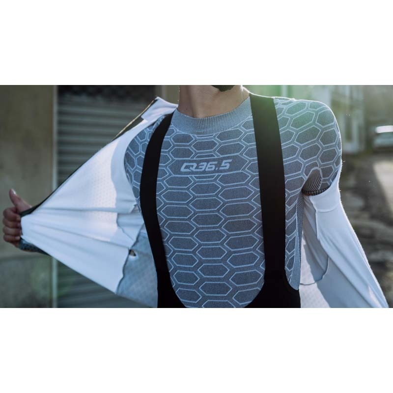 Q36.5〉Base Layer 2 Short Sleeve ベースレイヤー _ICE GREY | Q36.5