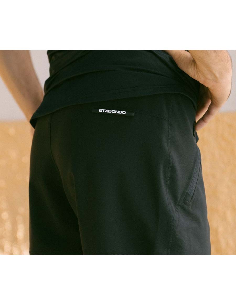 ETXEONDO〉コミューターパンツ EXO COMMUTER SHORT _Black | ETXEONDO