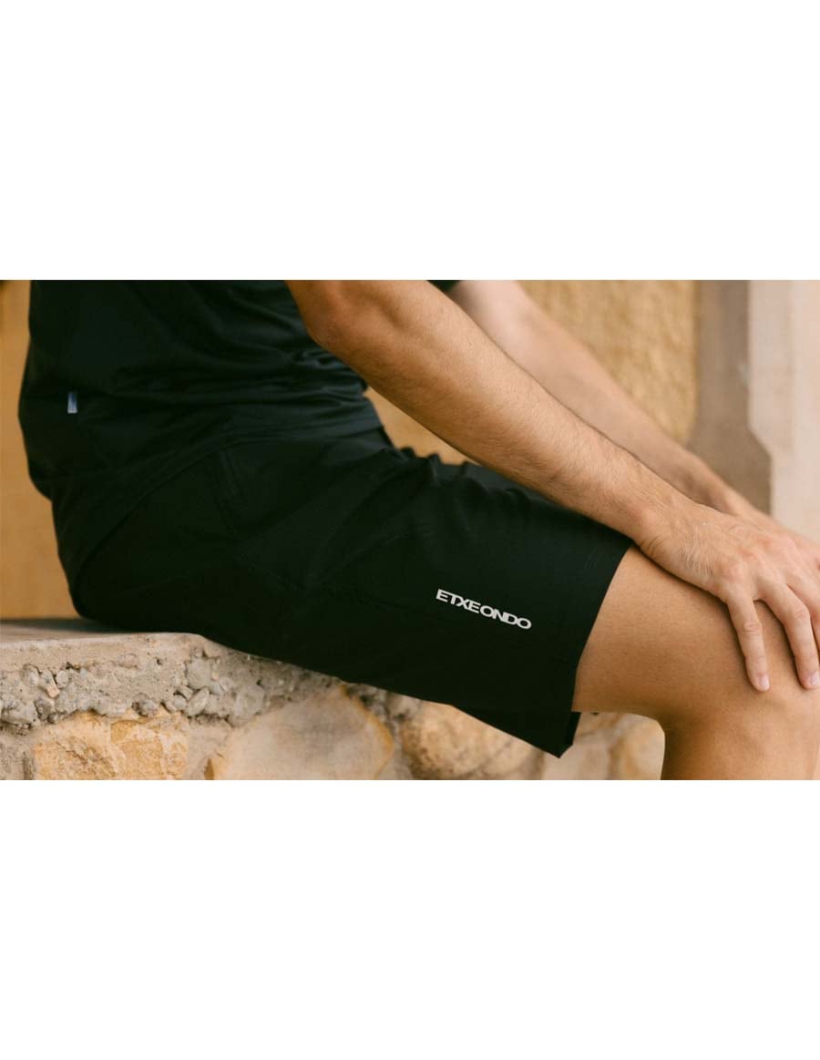 ETXEONDO〉コミューターパンツ EXO COMMUTER SHORT _Black | ETXEONDO