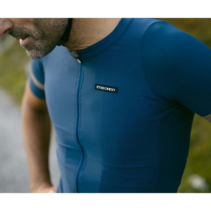 ETXEONDO〉半袖ジャージ MENDI _PetrolBrown | ETXEONDO