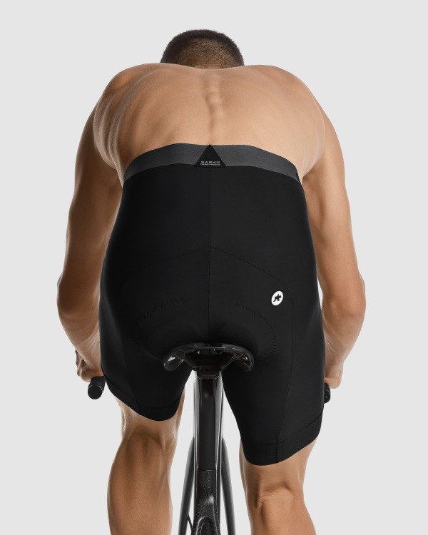 SALE〈ASSOS〉MILLE GT HALF SHORTS ハーフ ショーツ C2 _BlackSeries