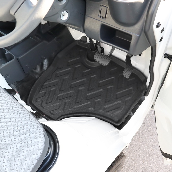 日産 NT100クリッパー DR16T AT車 3D フロアマット 前部座席 フロント 