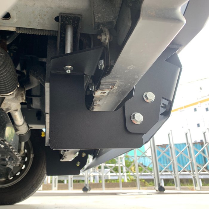 ダイハツ アトレーデッキバン S700W S710W フロント猪狩りバンパーガード