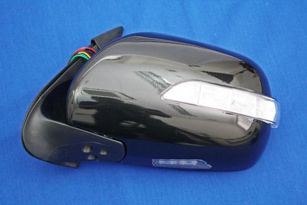 ハイエース LEDウィンカー ウェルカムランプ付き 電格式ドアミラー　左右セット 楽天市場】トヨタ 200系 ハイエース LEDウインカー ウェルカムランプ
