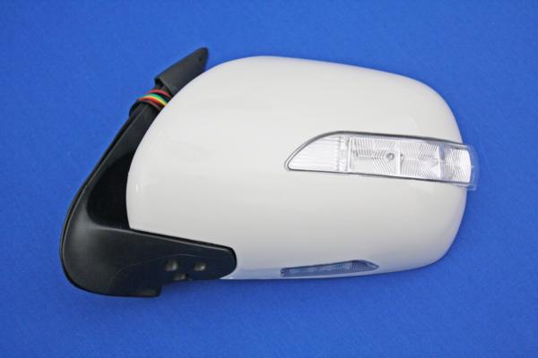 ハイエース LEDウィンカー ウェルカムランプ付き 電格式ドアミラー　左右セット 楽天市場】トヨタ 200系 ハイエース LEDウインカー ウェルカムランプ