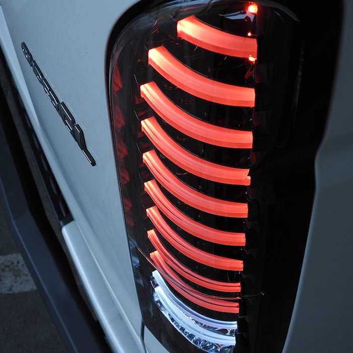 200系ハイエース フルLED フルファイバー テールランプ 左右