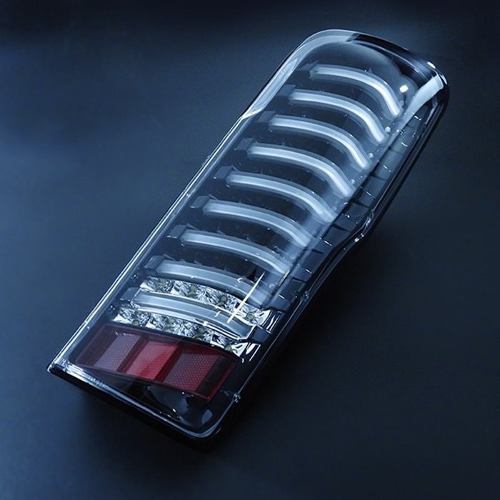 NV350 キャラバン E26 前期 フルLED フルファイバー テールランプ 左右