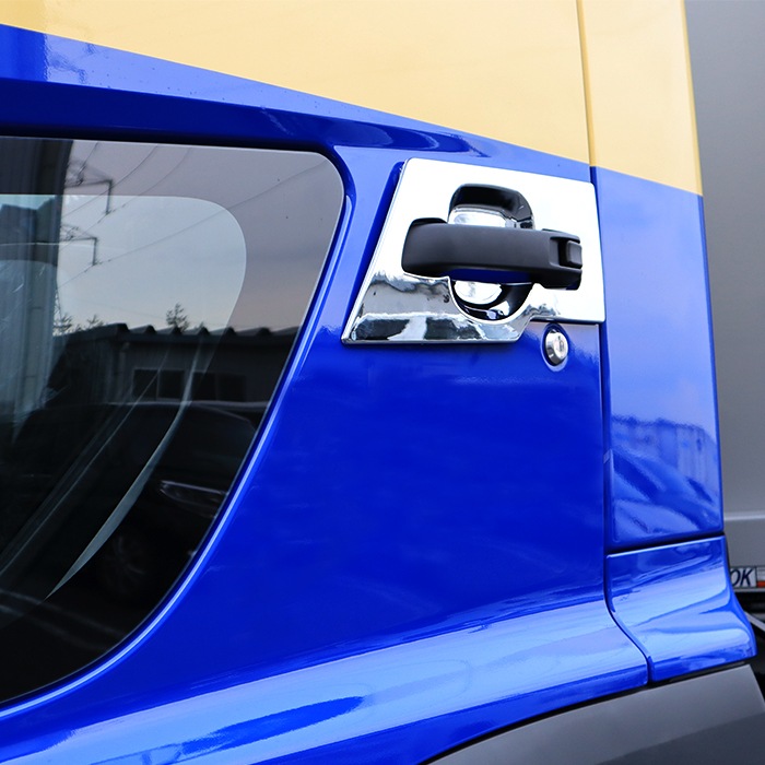 日野 レンジャー レンジャー プロ フロント ドア ガーニッシュ メッキタイプ 日野 レンジャープロ メッキドアガーニッシュ 左右セット - メルカリ