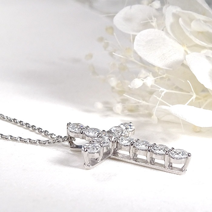 Pt900【2.0ct】ダイヤモンド クロスモチーフ ペンダント