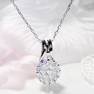 PT900 0.7ct ダイヤモンドフラワー パヴェ ペンダント ネックレス【SIクラス】
