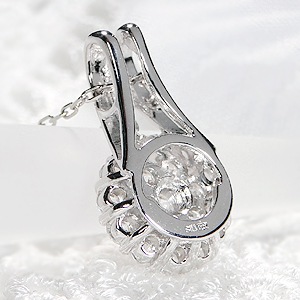 PT900 0.7ct ダイヤモンドフラワー パヴェ ペンダント ネックレス【SIクラス】