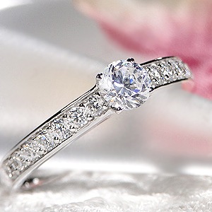 【中央宝研鑑定書付】pt950 中石 大粒0.3ct ハートアンドキューピッド ダイヤモンド リング【0.58ctUP】csr0302-pt