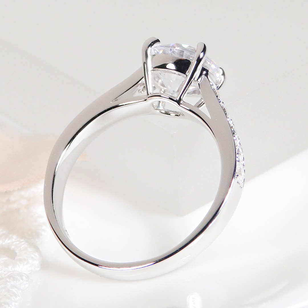 pt950 中石 大粒1.5カラット！豪華 ダイヤモンド リング【1.90ct】【鑑定書付】　csr0301-pt