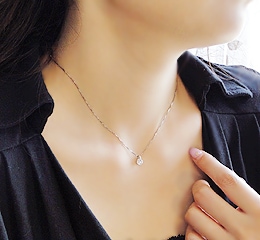 Pt900 一点留め一粒ダイヤモンドネックレス