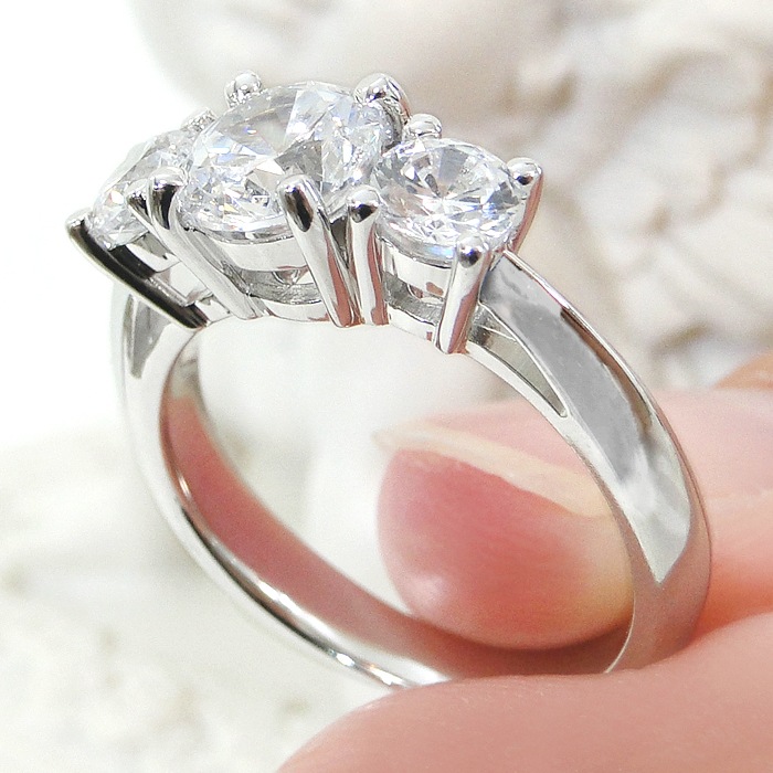 Pt950 ダイヤモンド リング【1.6ct】【中央宝石研究所鑑定書付】