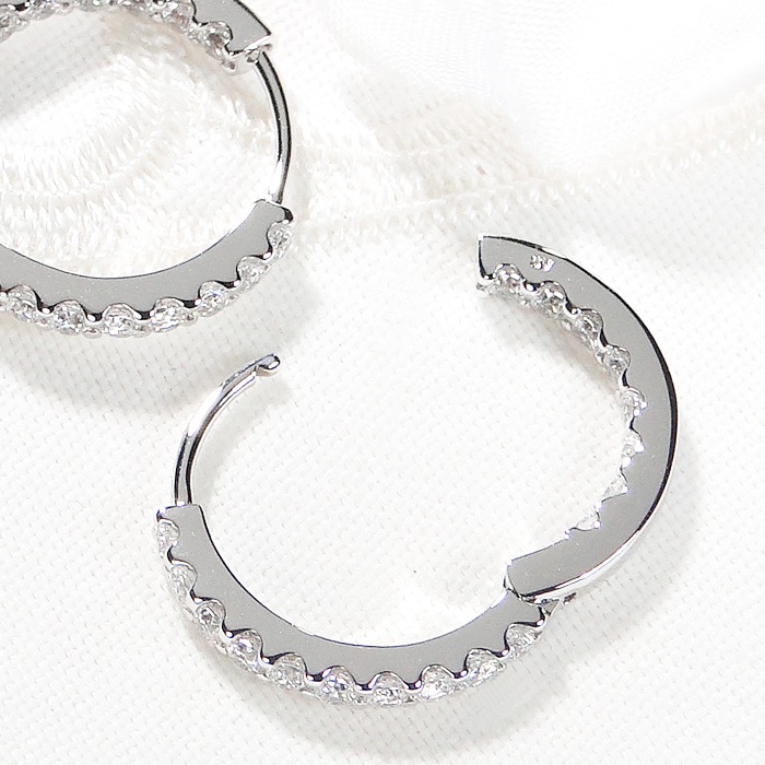 K18WG【0.7ct】ダイヤモンド中折れフープピアス【17mm】