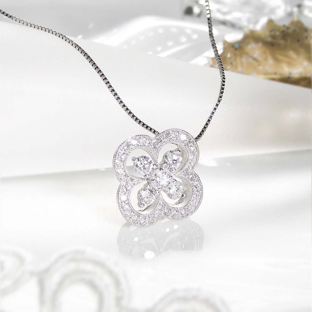 pt900　ダイヤモンド クローバー ネックレス【 0.5ct 】　csn0076-pt