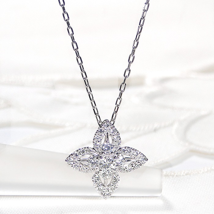 Pt950【0.43ct】フラワーデザイン ダイヤモンド ネックレス